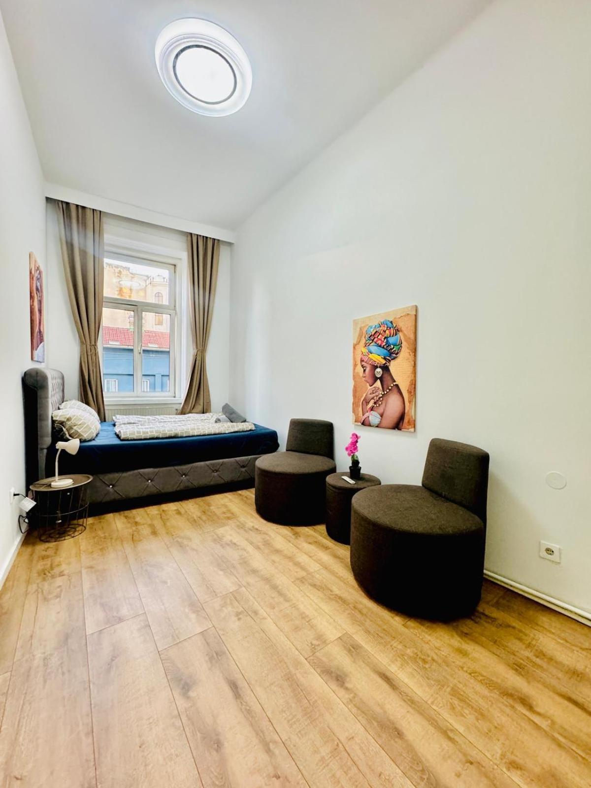 Cozy 9Br Shared Apartment, Only 12Min Walk To Augarten Viena Exterior foto