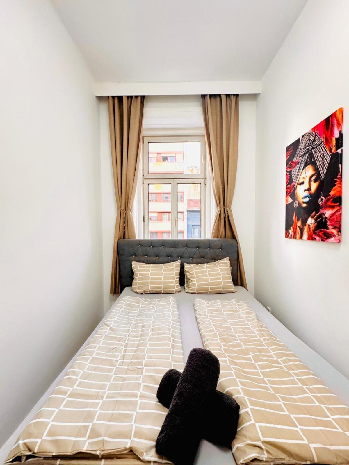 Cozy 9Br Shared Apartment, Only 12Min Walk To Augarten Viena Exterior foto