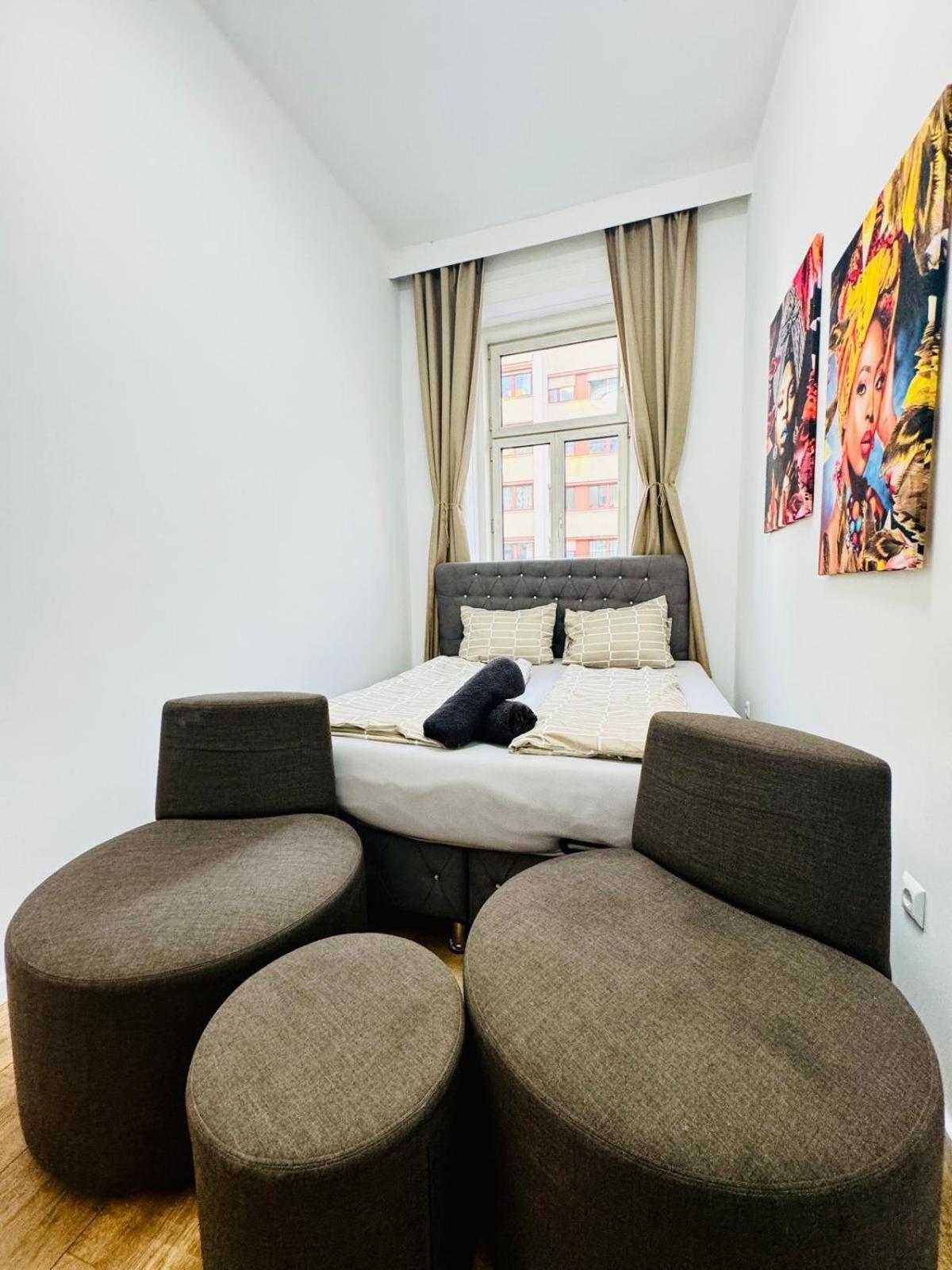 Cozy 9Br Shared Apartment, Only 12Min Walk To Augarten Viena Exterior foto