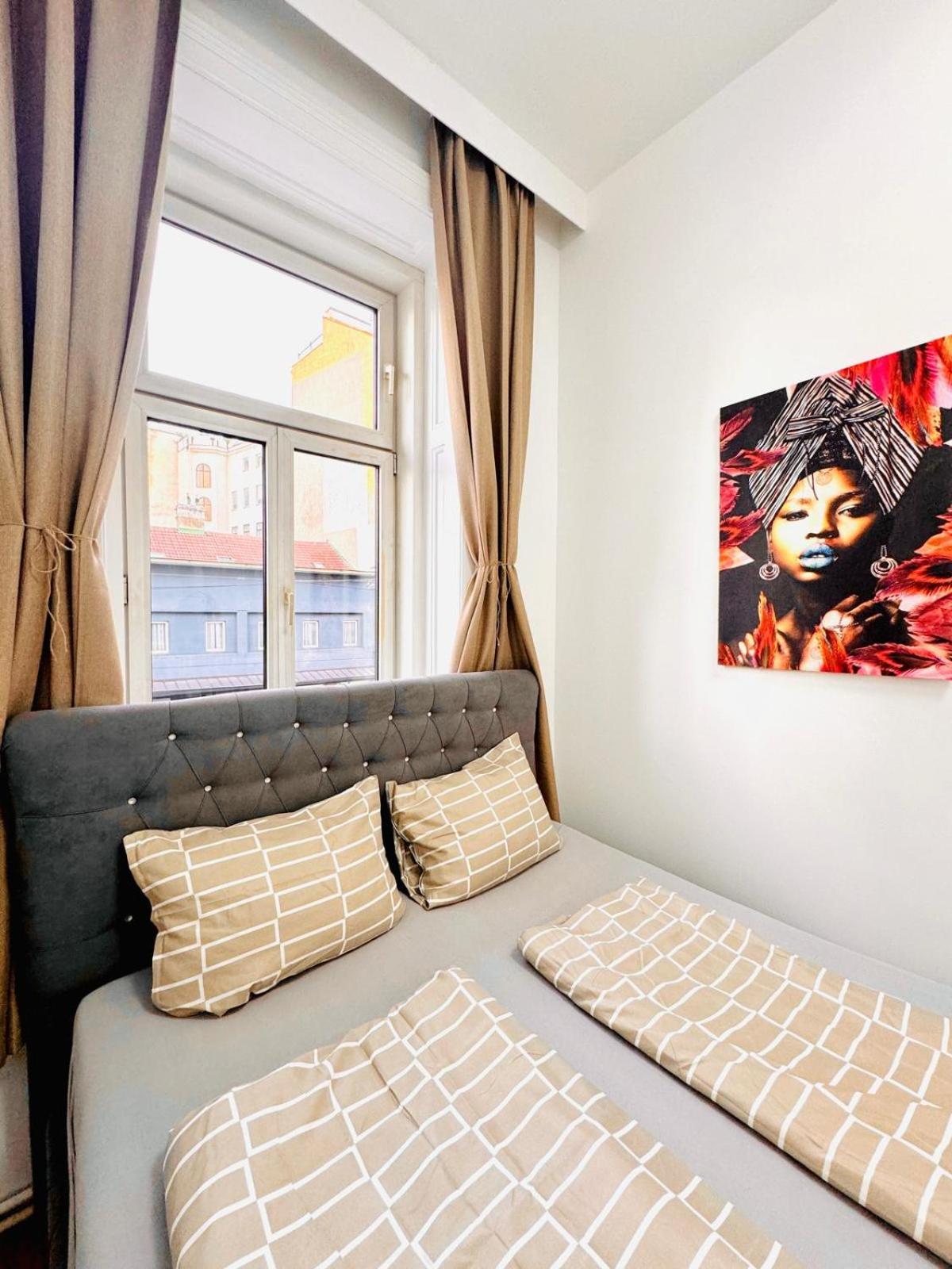 Cozy 9Br Shared Apartment, Only 12Min Walk To Augarten Viena Exterior foto