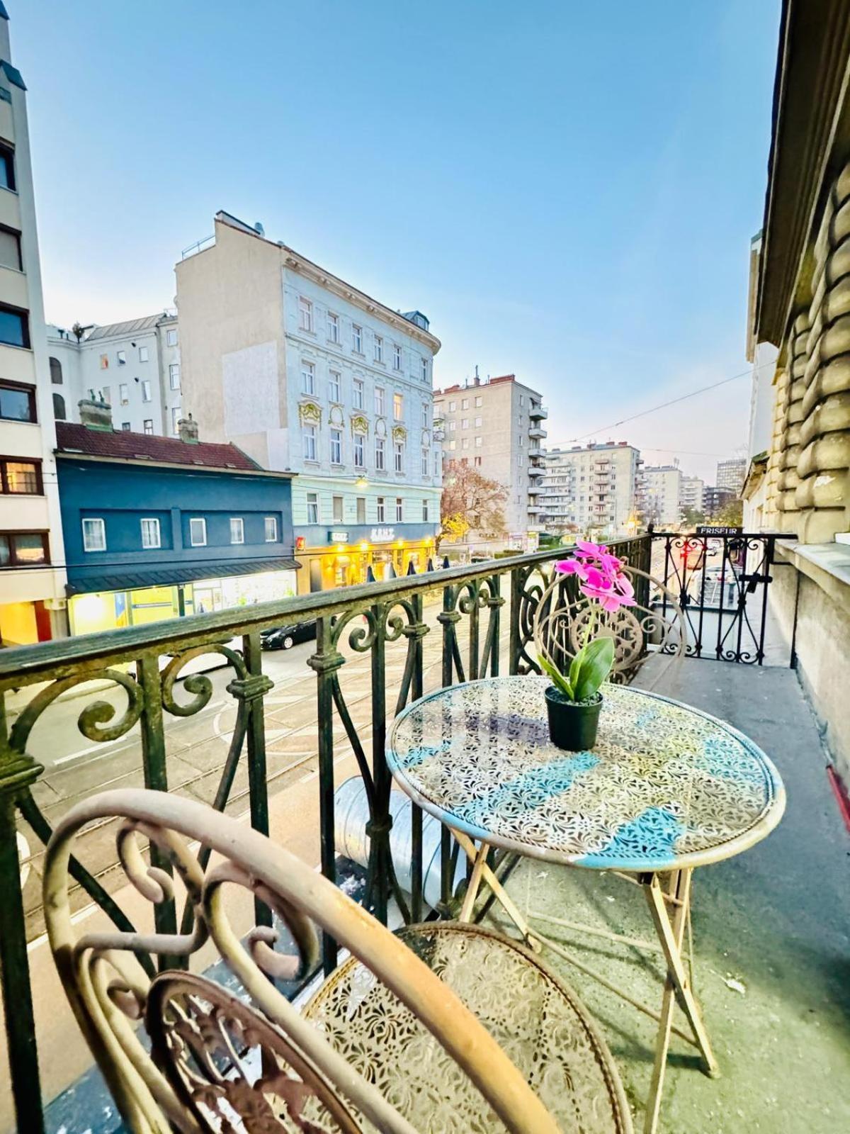 Cozy 9Br Shared Apartment, Only 12Min Walk To Augarten Viena Exterior foto