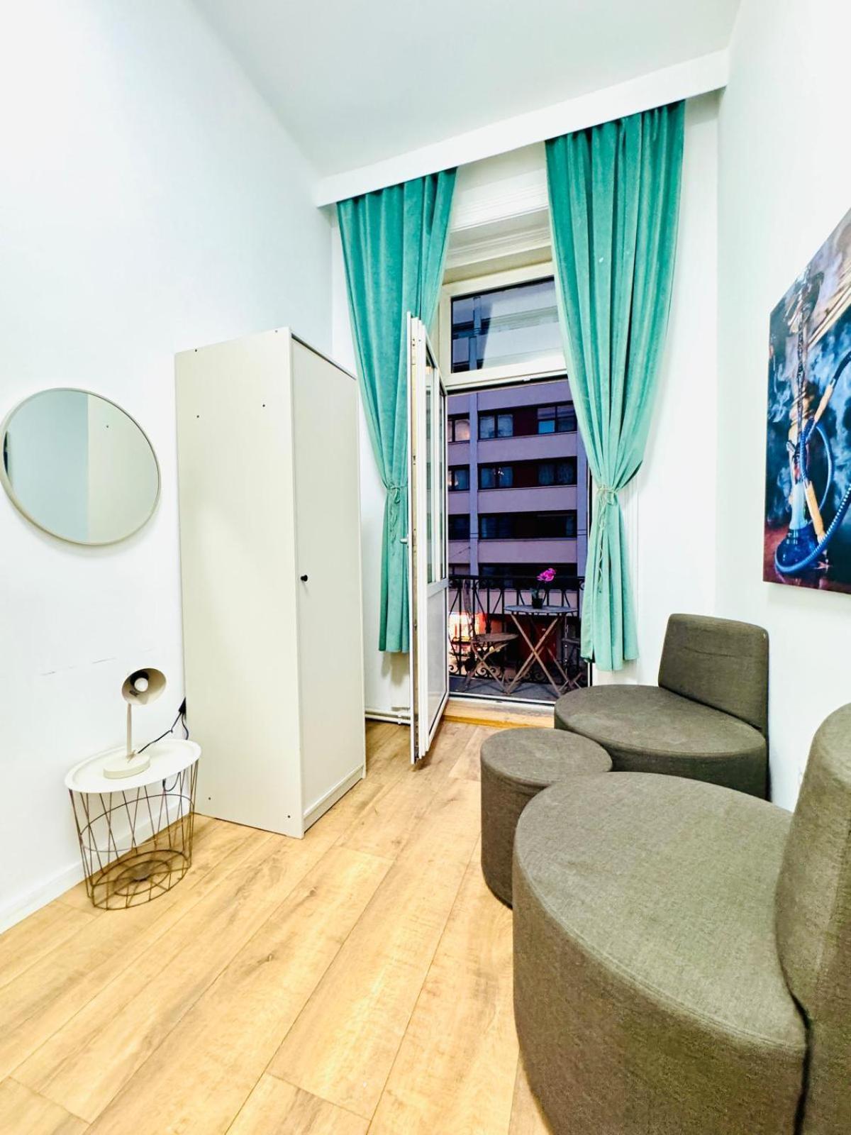Cozy 9Br Shared Apartment, Only 12Min Walk To Augarten Viena Exterior foto
