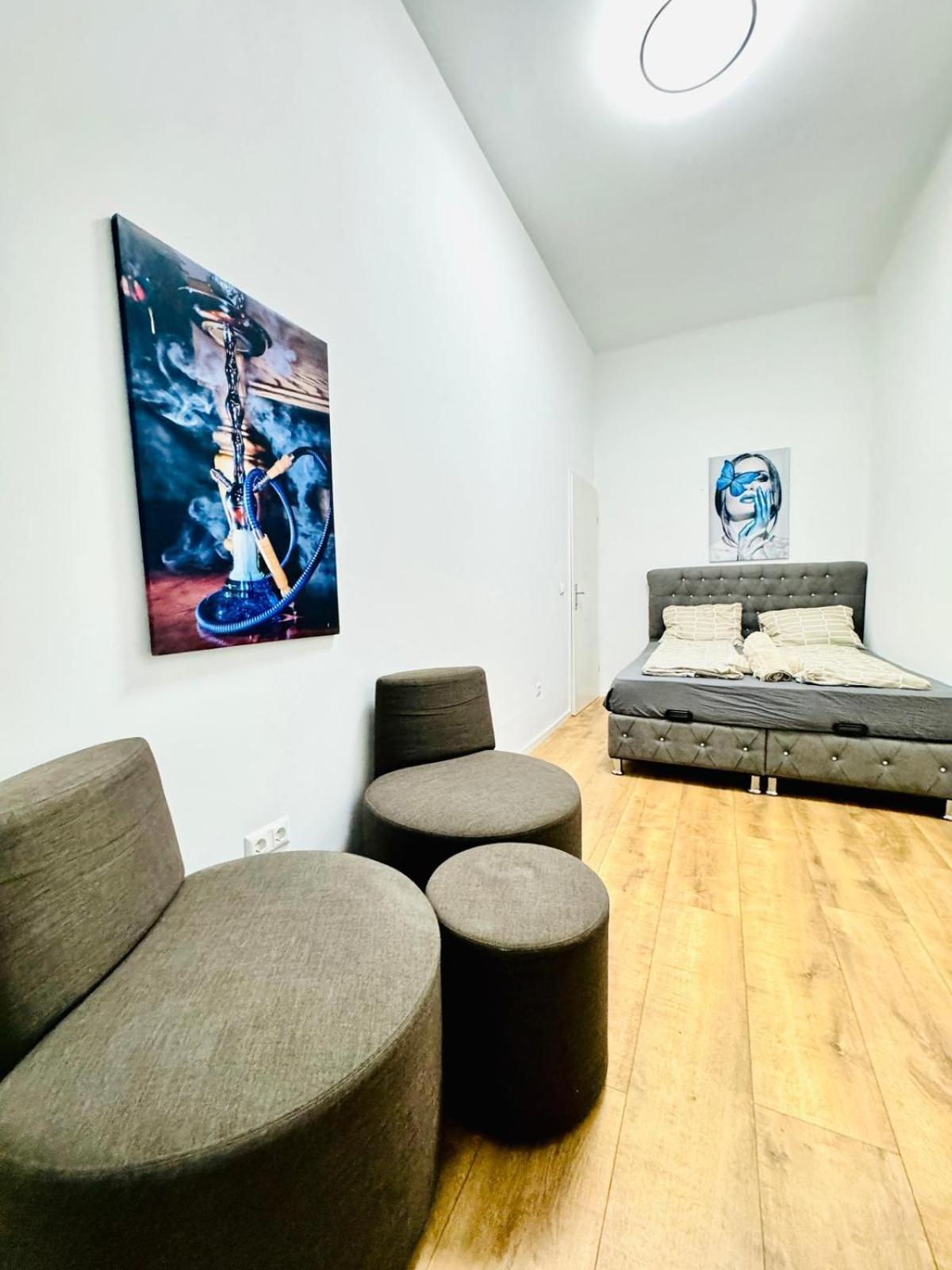 Cozy 9Br Shared Apartment, Only 12Min Walk To Augarten Viena Exterior foto