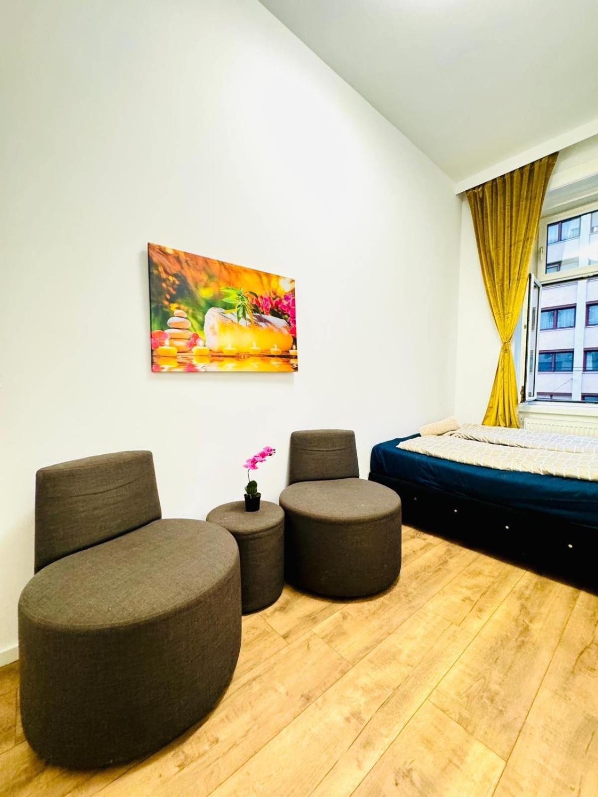 Cozy 9Br Shared Apartment, Only 12Min Walk To Augarten Viena Exterior foto