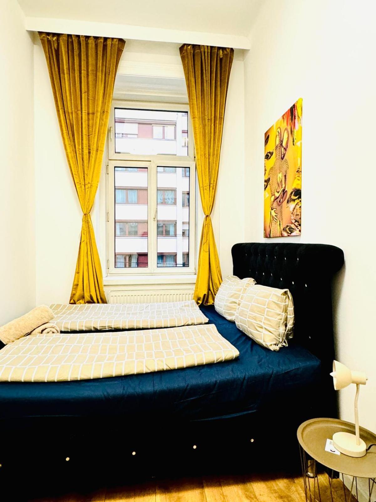 Cozy 9Br Shared Apartment, Only 12Min Walk To Augarten Viena Exterior foto