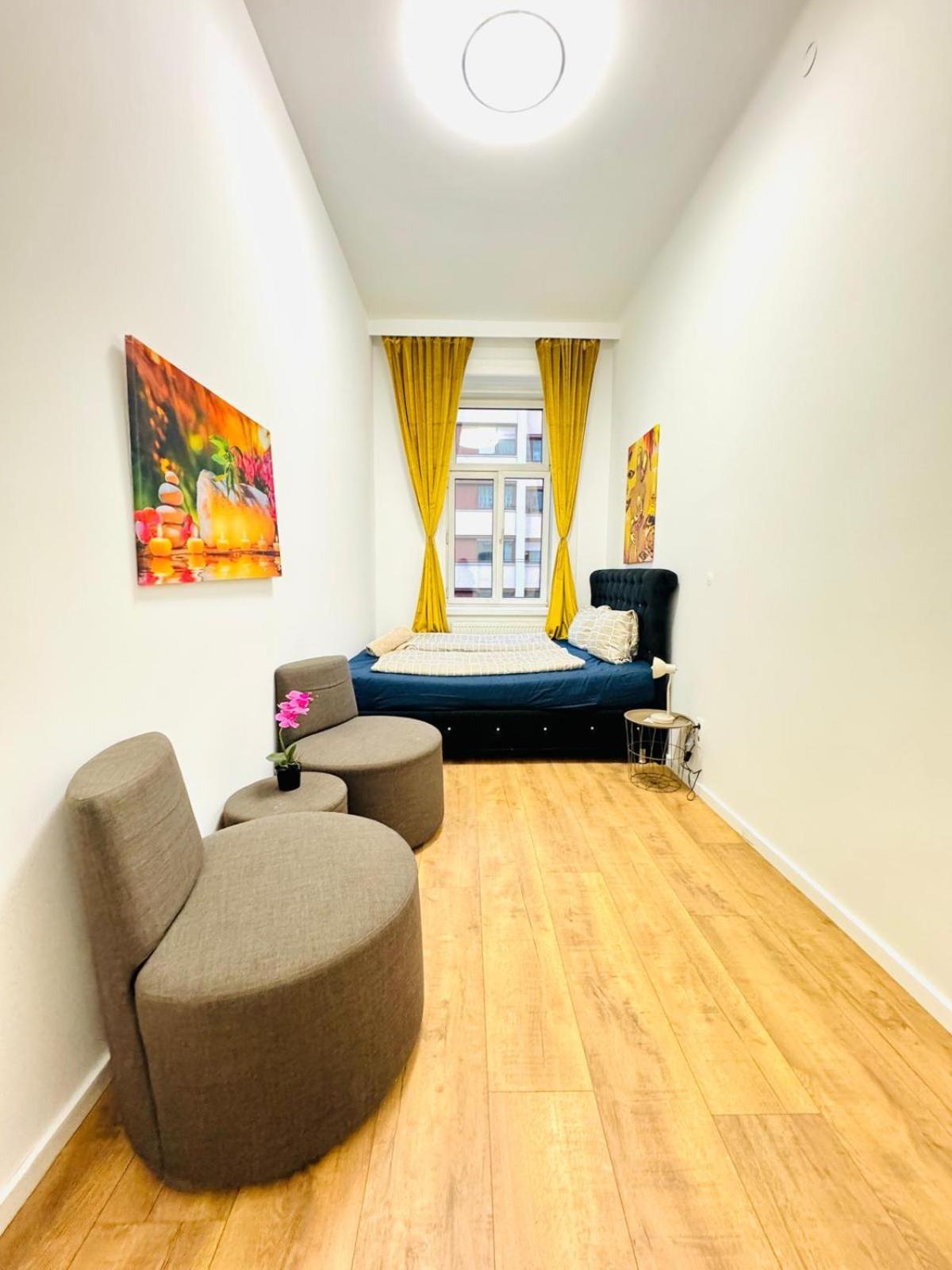 Cozy 9Br Shared Apartment, Only 12Min Walk To Augarten Viena Exterior foto