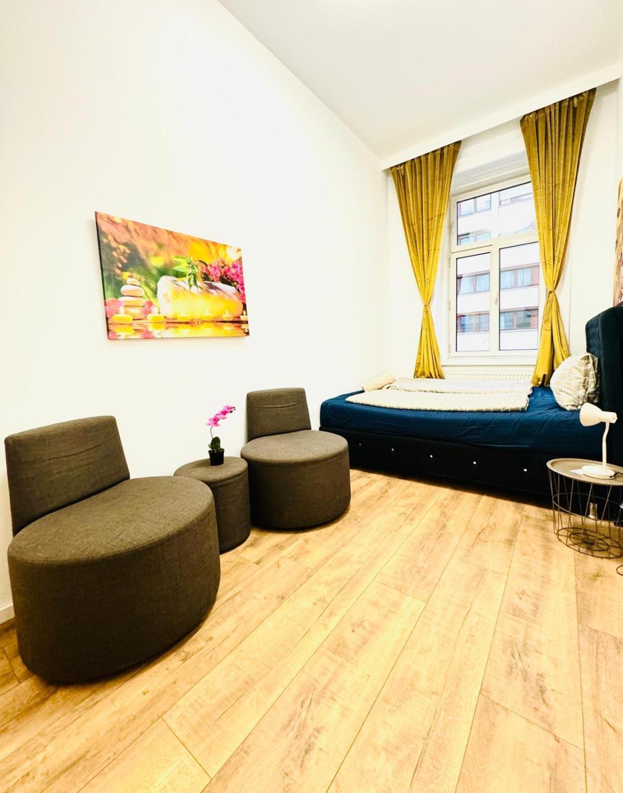 Cozy 9Br Shared Apartment, Only 12Min Walk To Augarten Viena Exterior foto